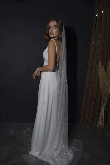 Фата БЛЕСК длинная блестящая одноярусная цвет белый молочный купить в СПБ.