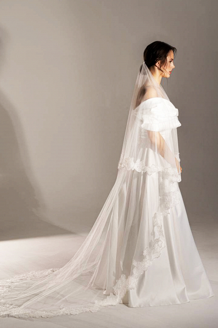 Фата кружевная двухъярусная длинная и средняя купить недорого в салоне Princesse de Paris в СПБ.