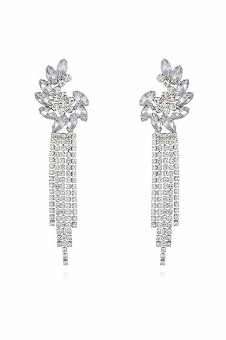 Длинные серьги СС010 в стиле водопад, со стразами и оригинальным дизайном с вкраплениями кристаллов горного хрусталя в цвете белое золото в свадебном салоне Princesse de Paris