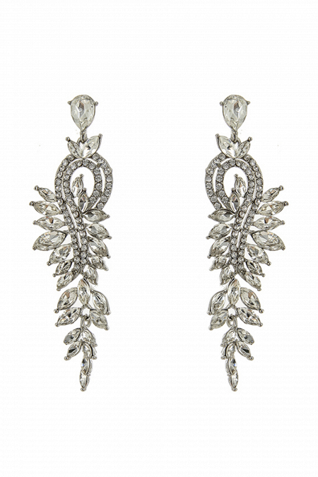 Длинные серьги СС020 оригинальной формы в виде экзотической лианы из страз с листьями из фионитов, цвет -  белое золото в свадебном салоне Princesse de Paris