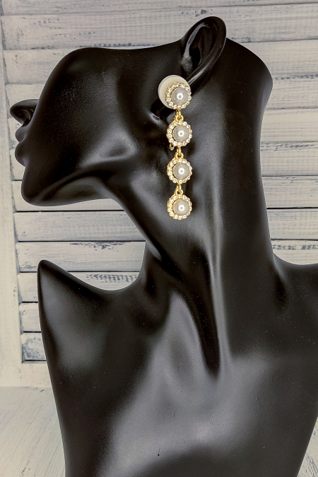 Свадебные серьги с жемчугом и стразами для невесты в цвете золото купить недорого в салоне Princesse de Paris в СПБ.