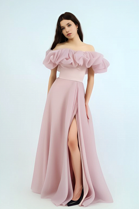 Длинное вечернее платье МЕРИ розового пудрового цвета с разрезом и открытыми плечами из восковой органзы купить в СПБ.