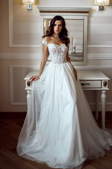 Свадебное платье МАТТЕО bianco - легкое, летнее, кружевной лиф, купить недорого в свадебном салоне Princesse de Paris