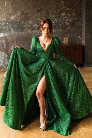 Шикарное королевское блестящее зеленое вечернее платье с разрезом и рукавами ГЛОРИЯ купить в салоне Princesse de Paris в СПБ.