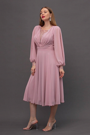 Закрытое вечернее платье ПОДИУМ миди цвет пыльная роза с рукавами купить недорого в салоне Princesse de Paris в СПБ.