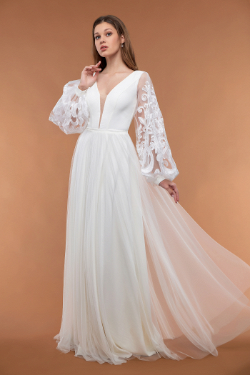 Свадебное платье Белла-fly - легкое, удобное, для венчания, простое, непышное, для полных, большой размер в свадебном салоне Princesse de Paris СПБ
