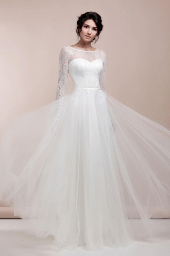 Свадебное платье Ирен - легкое, удобное, для венчания, простое, непышное, для полных, большой размер, с длинным рукавом в свадебном салоне Princesse de Paris СПБ