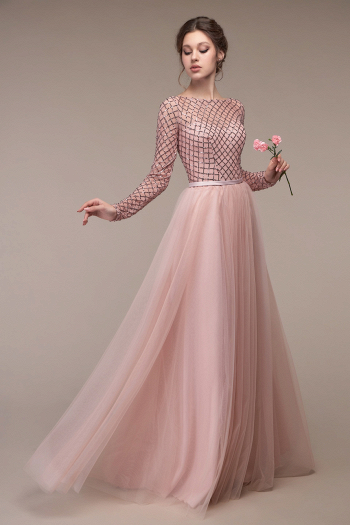 Свадебное платье Ирен в цвете пыльная роза - легкое, удобное, для венчания, простое, непышное, с длинным рукавом, закрытое недорого в свадебном салоне Princesse de Paris СПБ