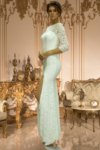 Свадебное силуэтное платье-рыбка ФЛОРА из стрейчевого кружева и разрезом по ноге купить недорого в салоне Princesse de Paris в СПБ.
