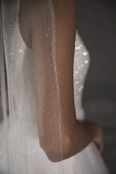 Фата БЛЕСК короткая блестящая на гребне цвет белый молочный купить недорого в салоне СПБ