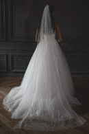 Фата БЛЕСК длинная блестящая одноярусная цвет белый молочный купить в СПБ.