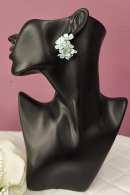 Милые серьги SG001 в форме цветов незабудки голубого цвета с мелким искусственным жемчугом и стразами купить недорого в салоне Princesse de Paris в СПБ.