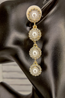 Свадебные серьги с жемчугом и стразами для невесты в цвете золото купить недорого в салоне Princesse de Paris в СПБ.