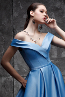 Вечернее платье из атласа Грейс небесно-голубого цвета - непышное, из атласа, прямое, открытые плечи, с карманами, недорого, на выпускной, на свадьбу. Свадебный салон Princesse de Paris СПБ