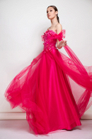 Вечернее платье КАПРИ красного увета - не пышное, А-силуэт, длинное, легкое, удобное, с кружевным лифом и романтичными бантиками на плечах купить недорого на выпускной 9 и 11 класс в салоне Princesse de Paris