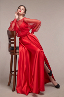 Длинное вечернее платье из атласа красного цвета КАРИНА с разрезом по ноге, корсетным лифом и съемным болеро с пышными рукавами купить недорого со скидкой в салоне Princesse de Paris в Петербурге.