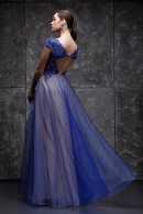 Вечернее платье СЛАВИЯ  цвет синий электрик - не пышное, А-силуэт, длинное,легкое, удобное, с кружевным лифом и закрытой спинкой купить недорого на выпускной 9 и 11 класс в салоне Princesse de Paris