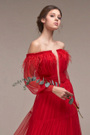 Вечернее платье ФЛЕР цвет красный - не пышное, А-силуэт, стиль бохо, длинное,легкое, удобное, без кружева с открытыми плечами и длинными рукавами-фонариками купить недорого на выпускной 9 и 11 класс в салоне Princesse de Paris
