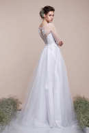 Свадебное платье Анна (фатин) - легкое, удобное, для венчания, простое, непышное, для полных, большой размер, длинный рукав в свадебном салоне Princesse de Paris СПБ