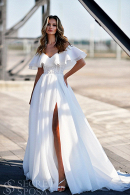 legkoe_otkritoe_svadebnoe_platje_debbi_s_razrezom