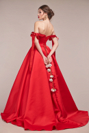 Королевское свадебное платье из парчи переливается из красного в розовый, пышное, А-силуэт, с карманами и шлейфом купить недорого в СПб