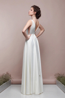 Недорогое легкое летнее свадебное платье ЛИЗА с юбкой из стрейч-атласа в свадебном салоне Princasse de Paris