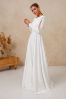 Закрытое простое свадебное платье с рукавами в стиле минимализм МЕГАН для венчания и на роспись купить недорого в салоне Princesse de Paris СПБ.