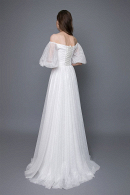 Блестящее свадебное платье с пышными рукавами и открытыми плечами НЕЛЛИ купить недорого в салоне Princesse de Paris в СПБ