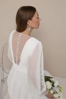 Закрытое свадебное платье из шифона ПОДИУМ миди с рукавами купить недорого в салоне Princesse de Paris в СПБ.