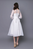 Свадебное платье ФИБИ в длине миди из восковой органзы с пышными рукавами купить недорого в салоне Princesse de Paris в СПБ.