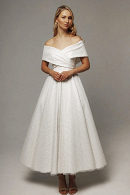 Блестящее свадебное платье ХАГГИС миди с открытыми плечами купить в салоне Princesse de Paris в СПБ.