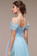 Свадебное платье Эльфия небесно-голубого цвета - легкое, удобное, не длинное, длина миди, без кружева, без блеска, недорогое в свадебном салоне Princesse de Paris СПБ